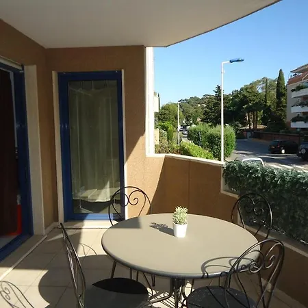 Joli 2 Pièces Climatisé Avec Terrasse Apartamento Cavalaire-sur-Mer