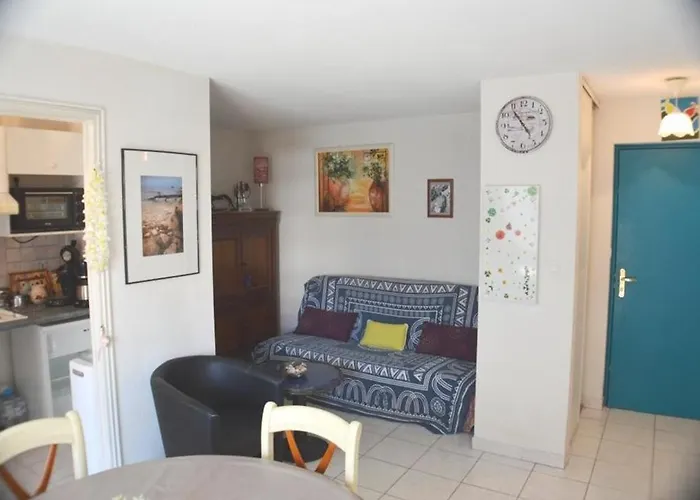 Joli 2 Pieces Climatise Avec Terrasse Daire *