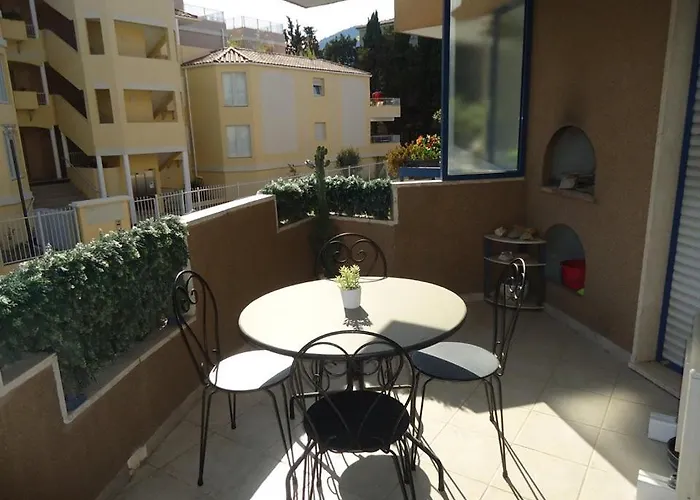 Joli 2 Pieces Climatise Avec Terrasse Daire Cavalaire-sur-Mer